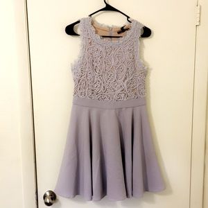 Light gray sleeveless  dress